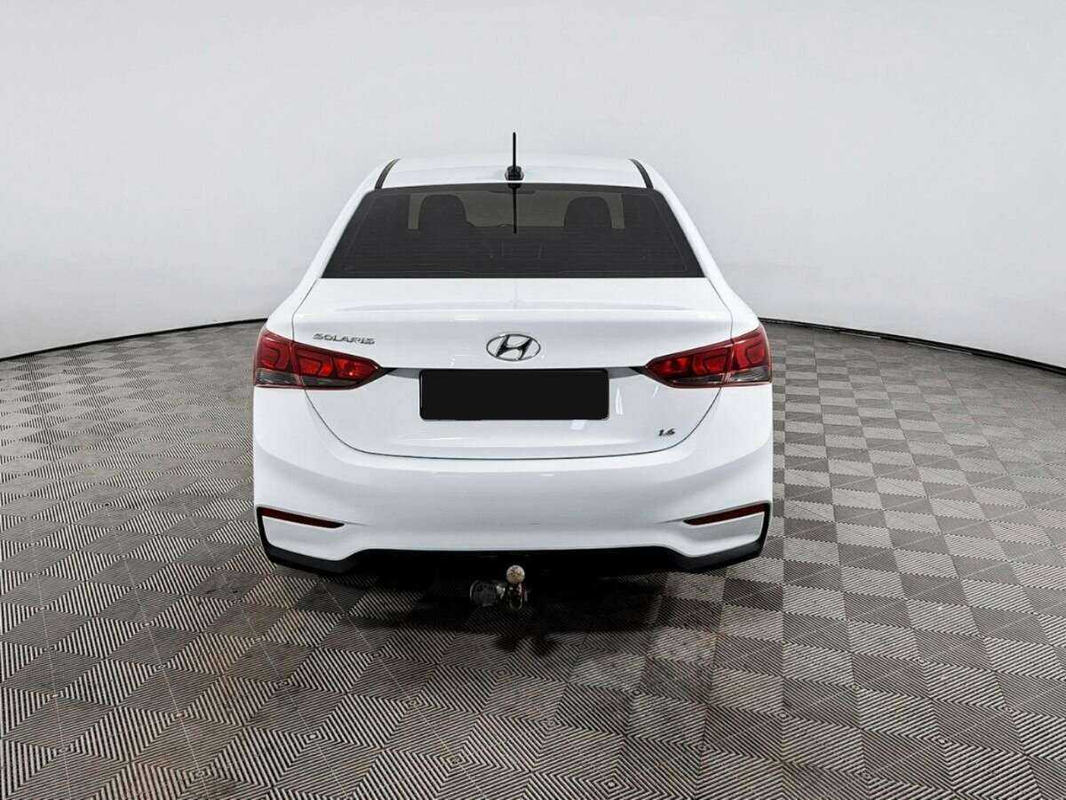 Купить Hyundai Solaris с пробегом. Фото: #4