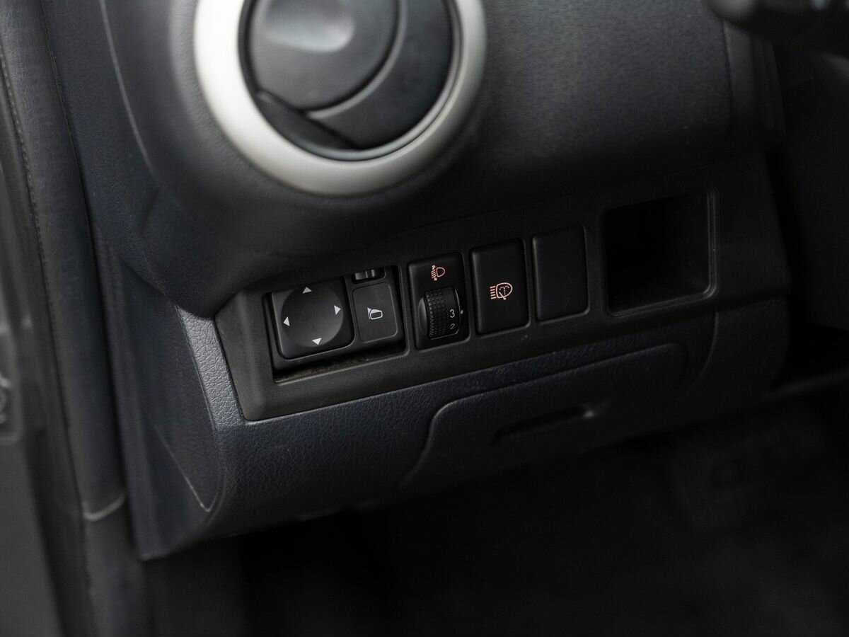 Купить Nissan Note с пробегом. Фото: #15