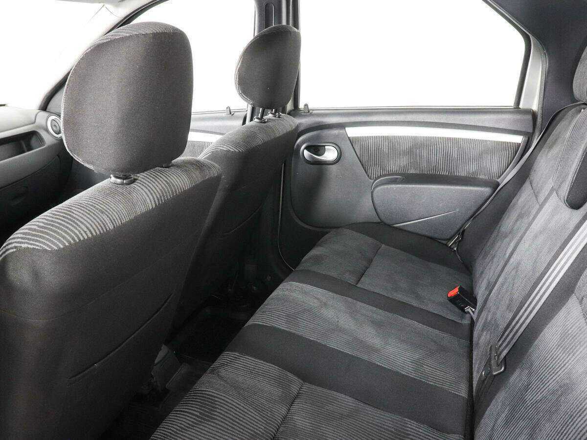 Купить Renault Logan с пробегом. Фото: #11