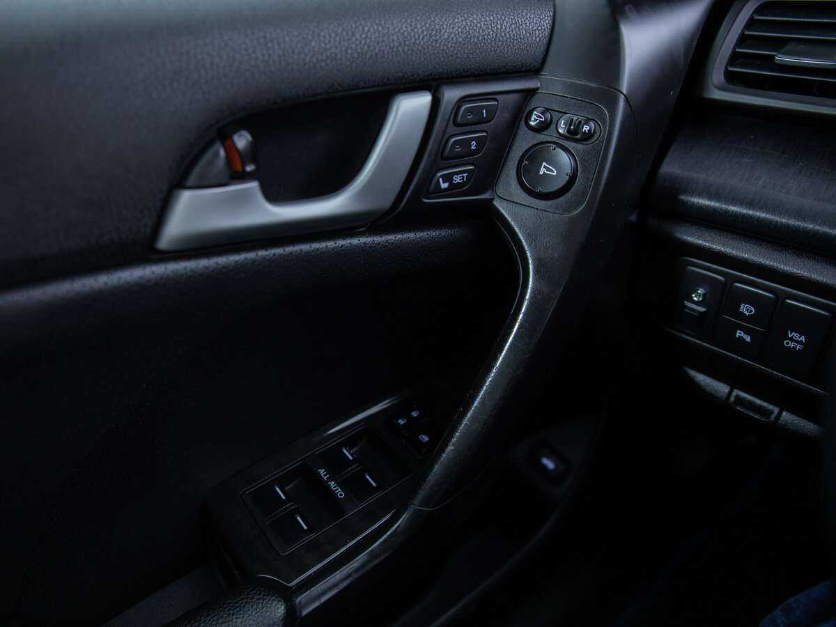 Купить Honda Accord с пробегом. Фото: #13