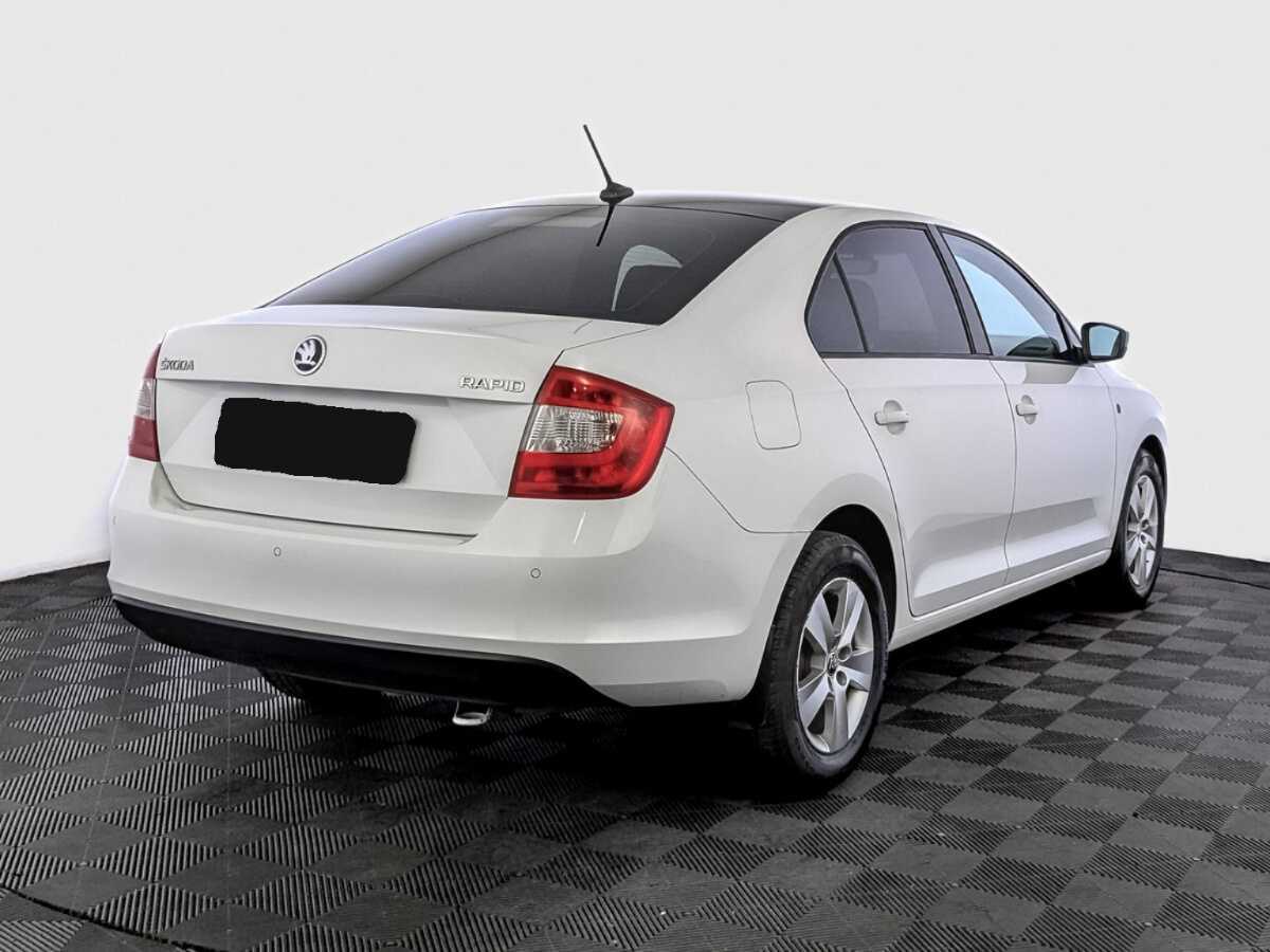 Купить Skoda Rapid с пробегом. Фото: #4