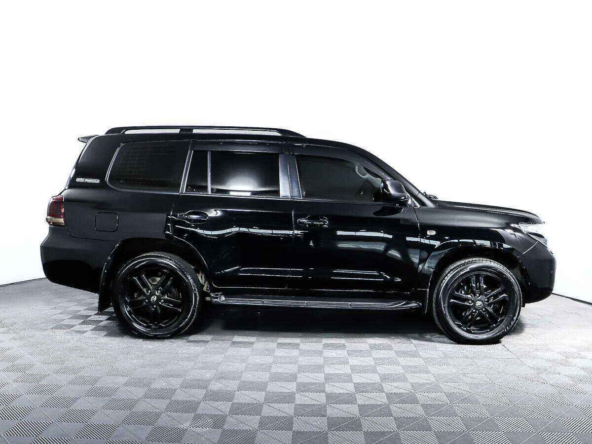 Купить Toyota Land Cruiser с пробегом. Фото: #2