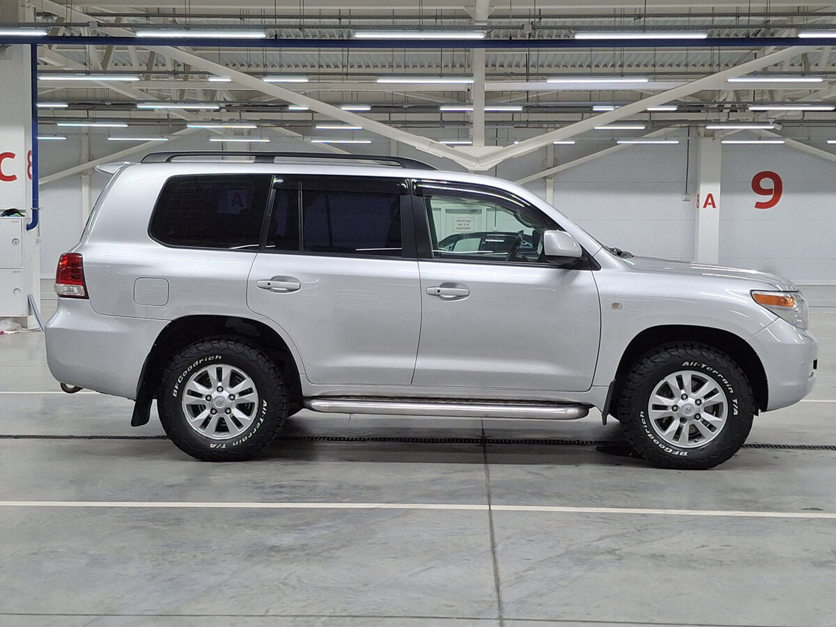 Купить Toyota Land Cruiser с пробегом. Фото: #3