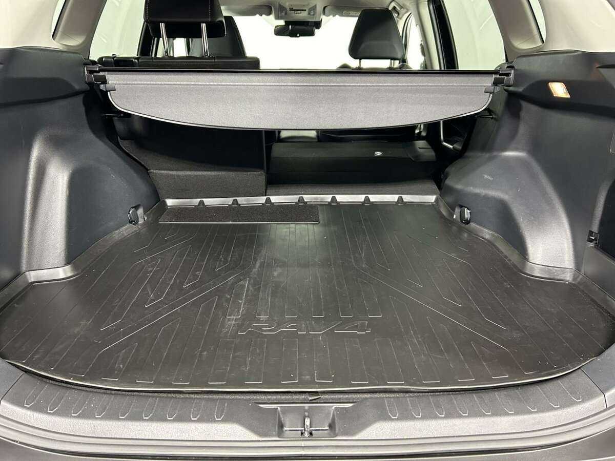 Купить Toyota RAV4 с пробегом. Фото: #17