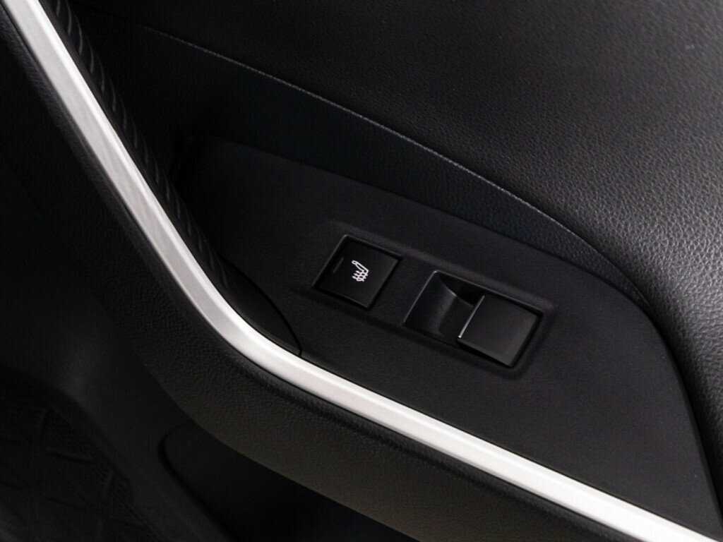 Купить Toyota RAV4 с пробегом. Фото: #25