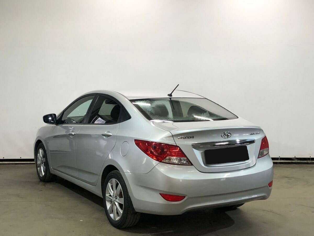 Купить Hyundai Solaris с пробегом. Фото: #6