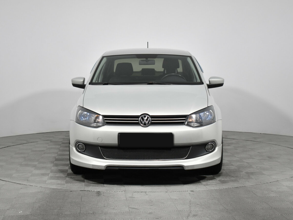 Купить Volkswagen Polo с пробегом. Фото: #1