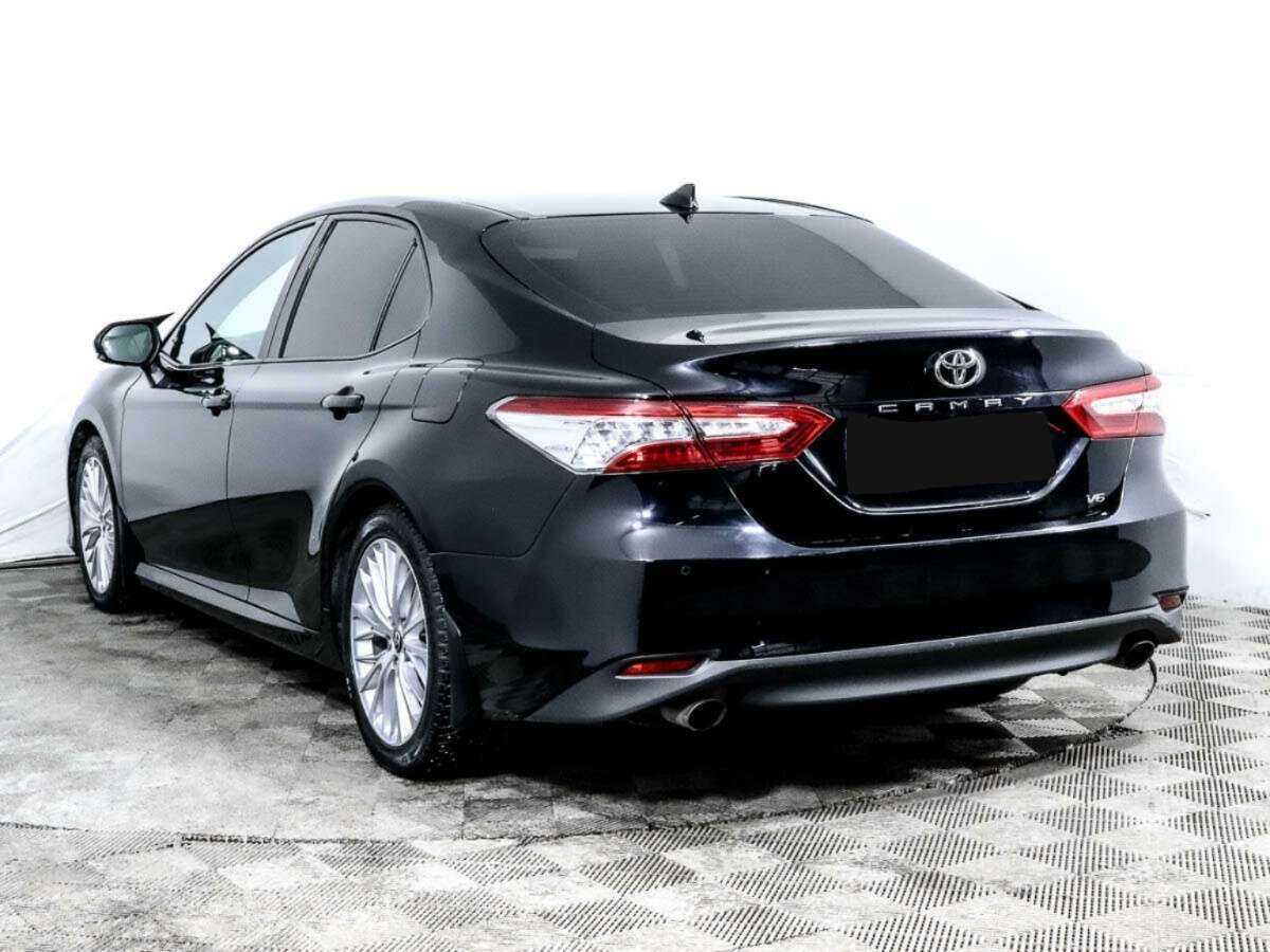 Купить Toyota Camry с пробегом. Фото: #4