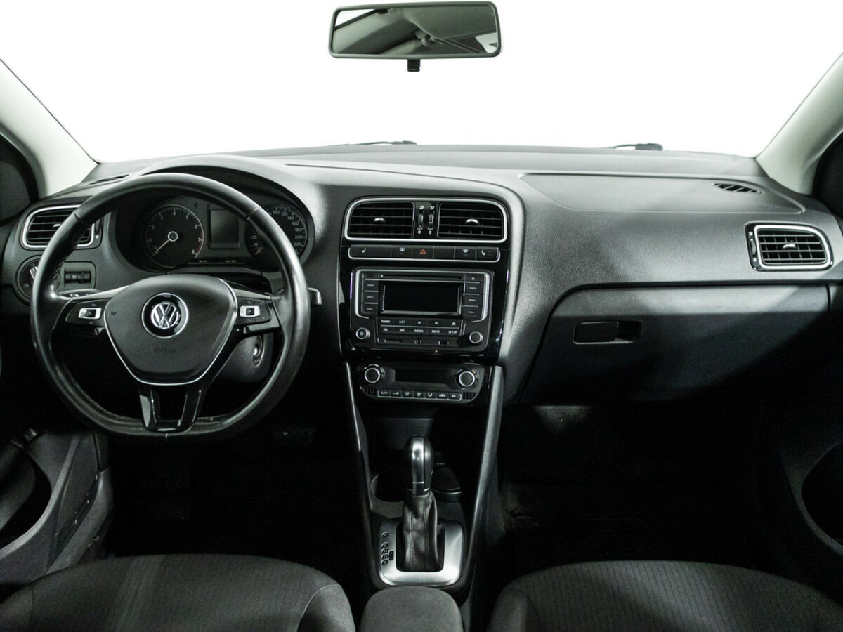 Купить Volkswagen Polo с пробегом. Фото: #12