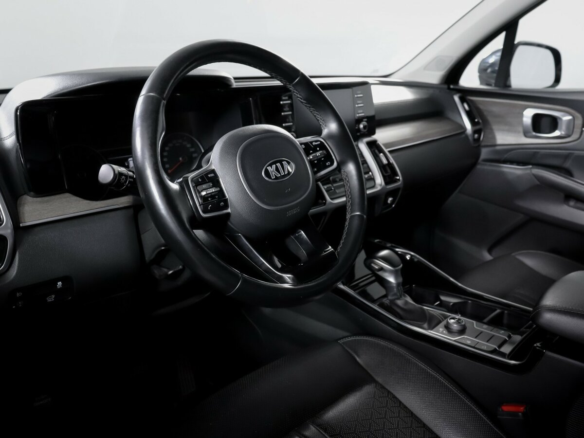 Купить Kia Sorento с пробегом. Фото: #12