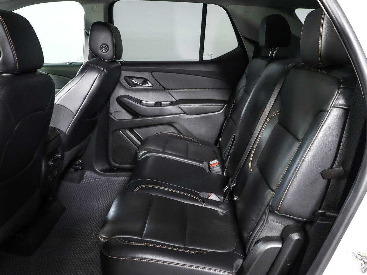 Купить Chevrolet Traverse с пробегом. Фото: #7