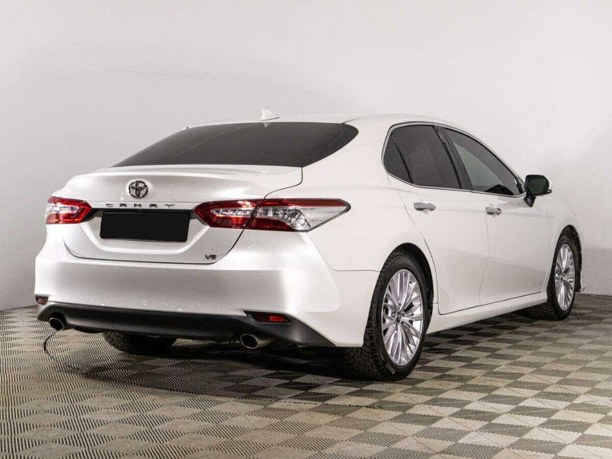 Купить Toyota Camry с пробегом. Фото: #4