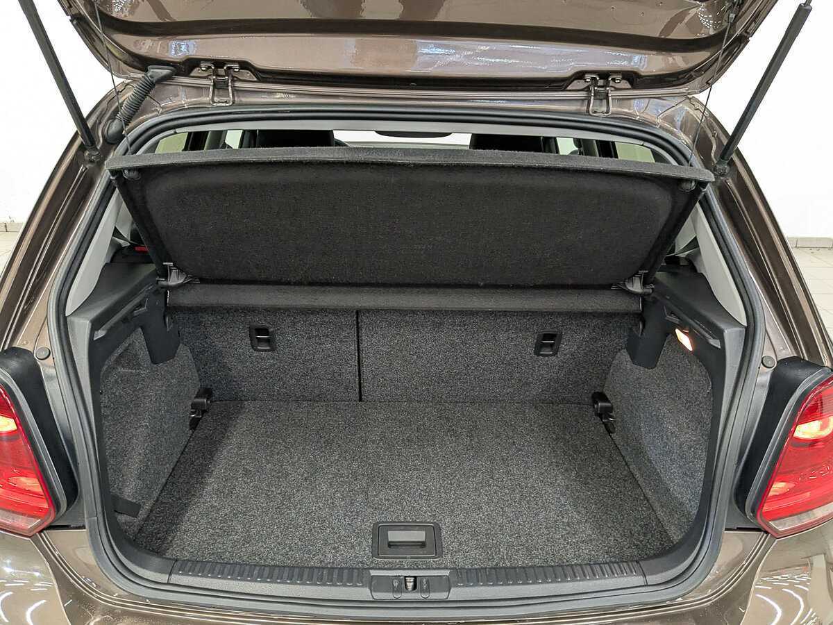 Купить Volkswagen Polo с пробегом. Фото: #9