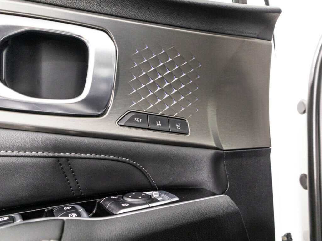 Купить Kia Sorento с пробегом. Фото: #23