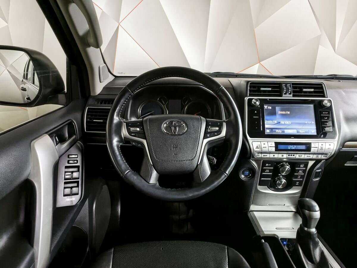 Купить Toyota Land Cruiser Prado с пробегом. Фото: #12