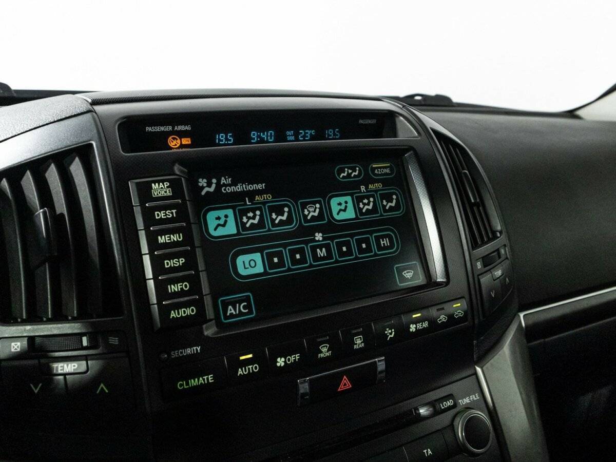 Купить Toyota Land Cruiser с пробегом. Фото: #22