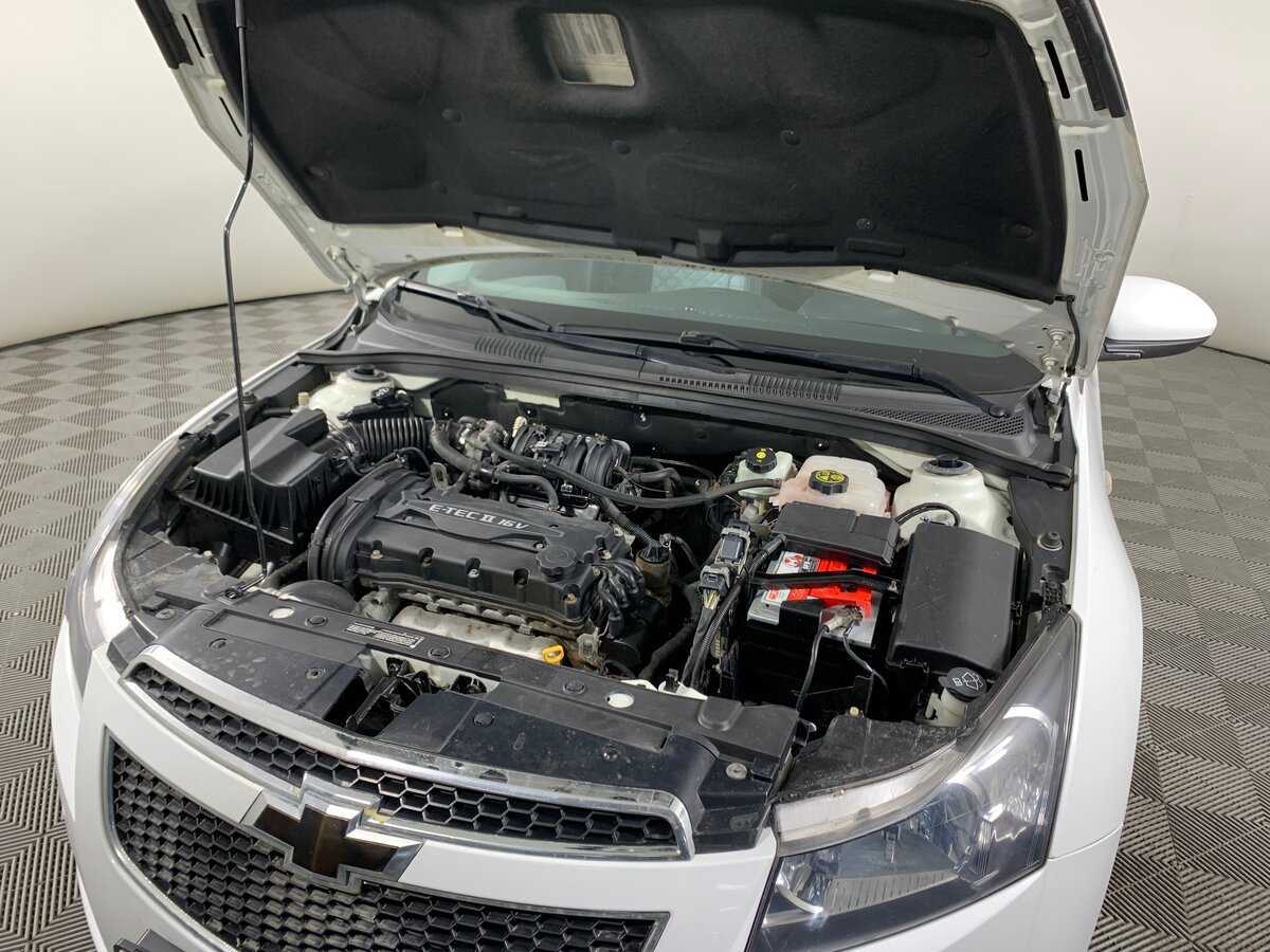Купить Chevrolet Cruze с пробегом. Фото: #10