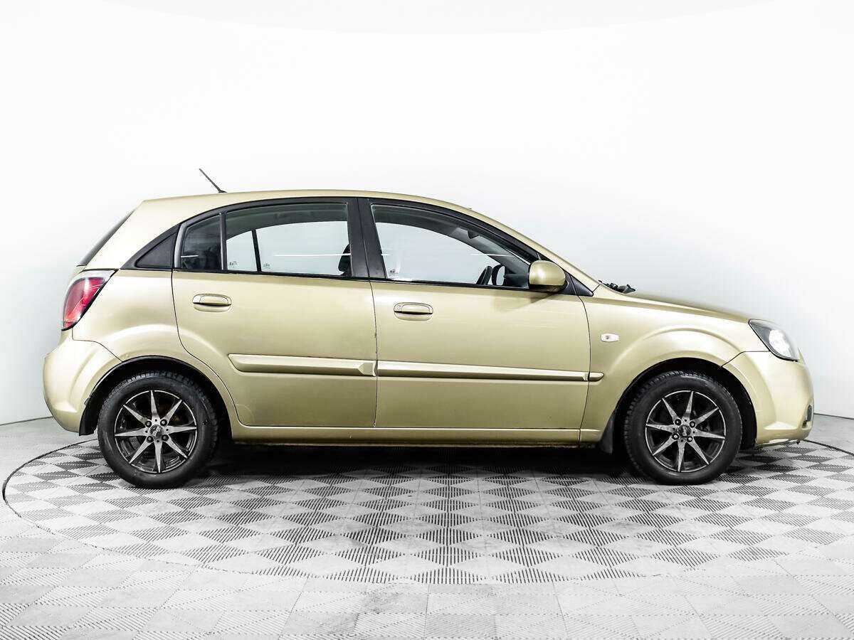 Купить Kia Rio с пробегом. Фото: #3