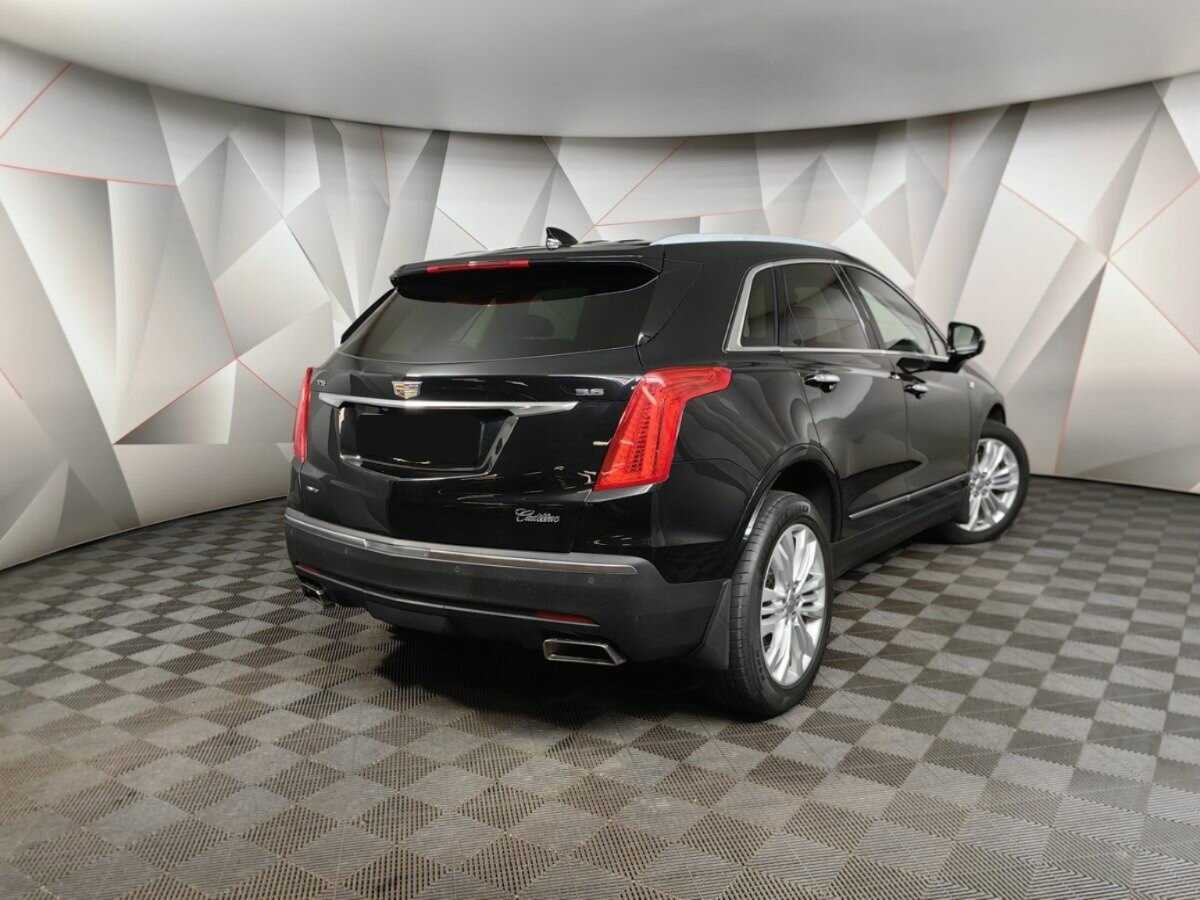 Купить Cadillac XT5 с пробегом. Фото: #1