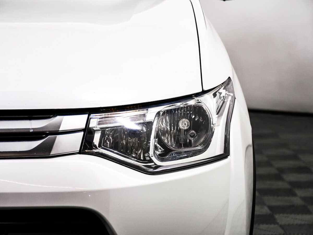 Купить Mitsubishi Outlander с пробегом. Фото: #14