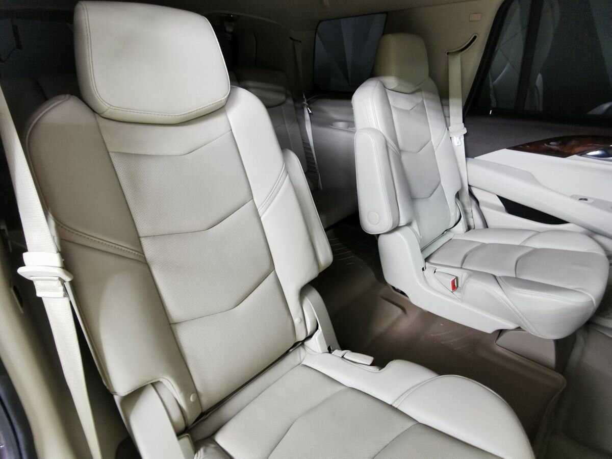 Купить Cadillac Escalade с пробегом. Фото: #12