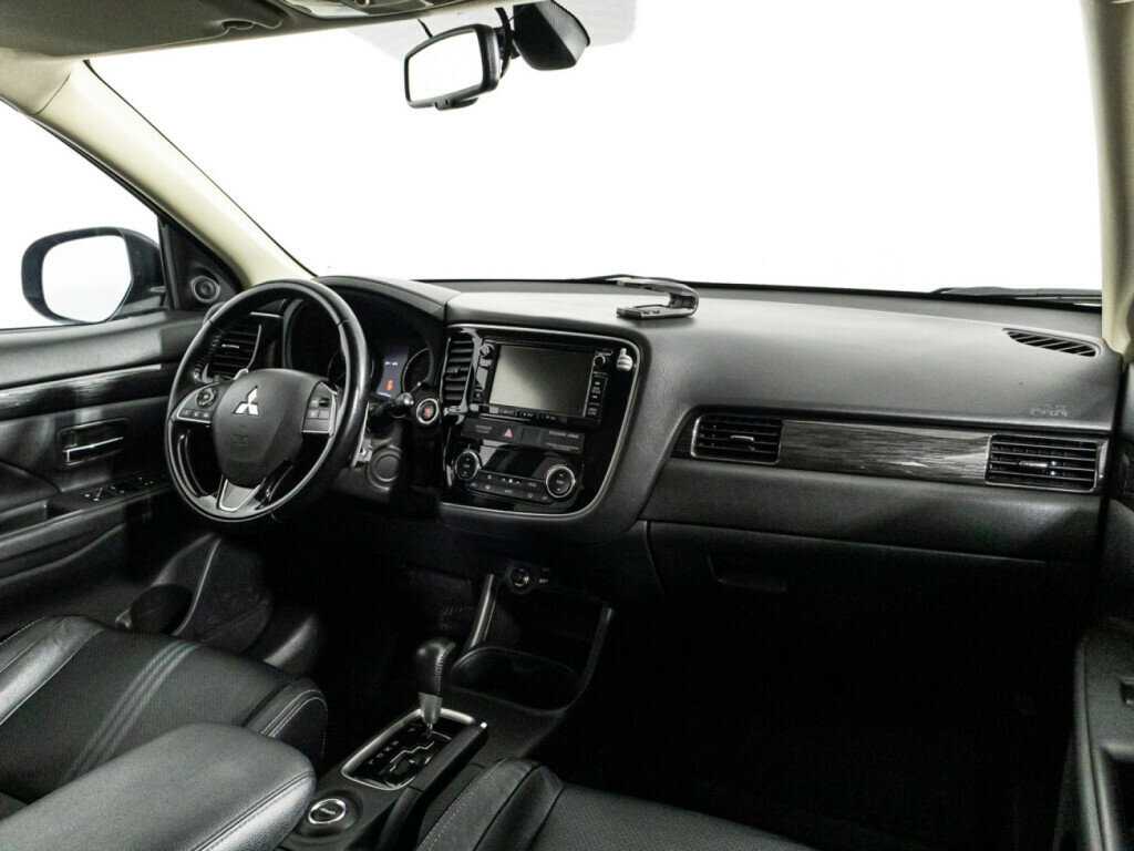 Купить Mitsubishi Outlander с пробегом. Фото: #8