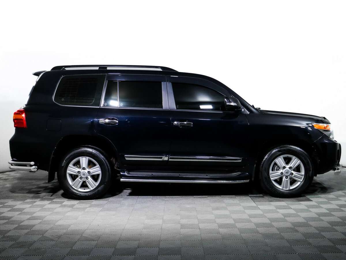 Купить Toyota Land Cruiser с пробегом. Фото: #3