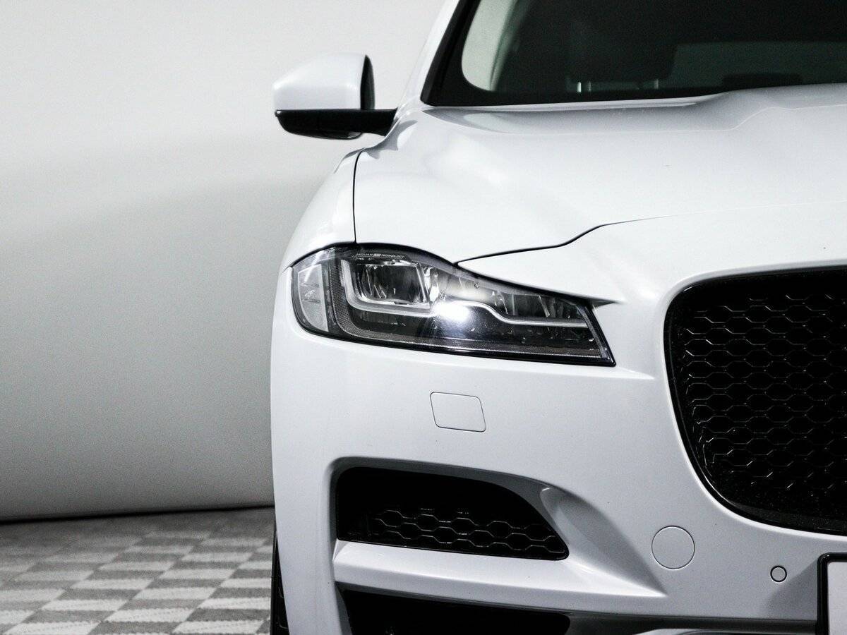 Купить Jaguar F-Pace с пробегом. Фото: #13