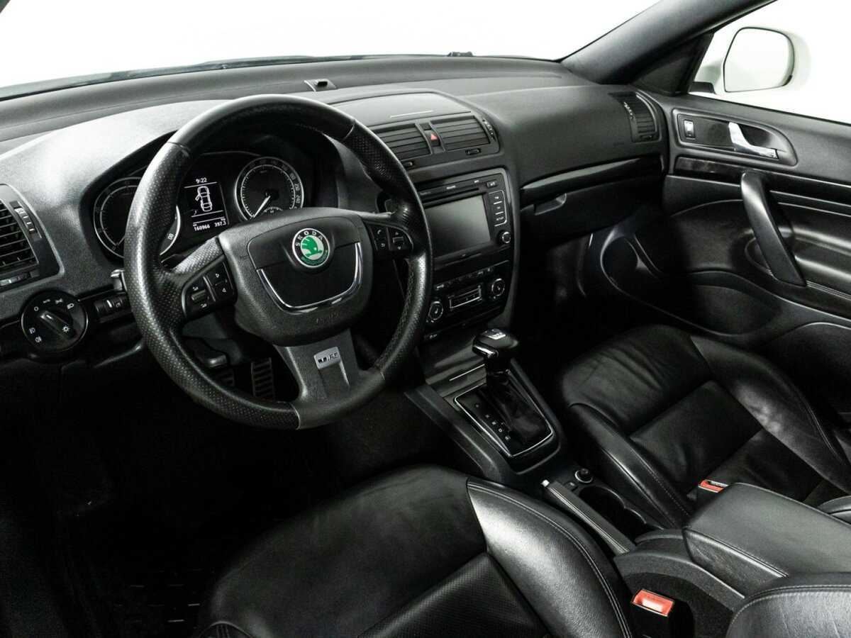 Купить Skoda Octavia RS с пробегом. Фото: #10