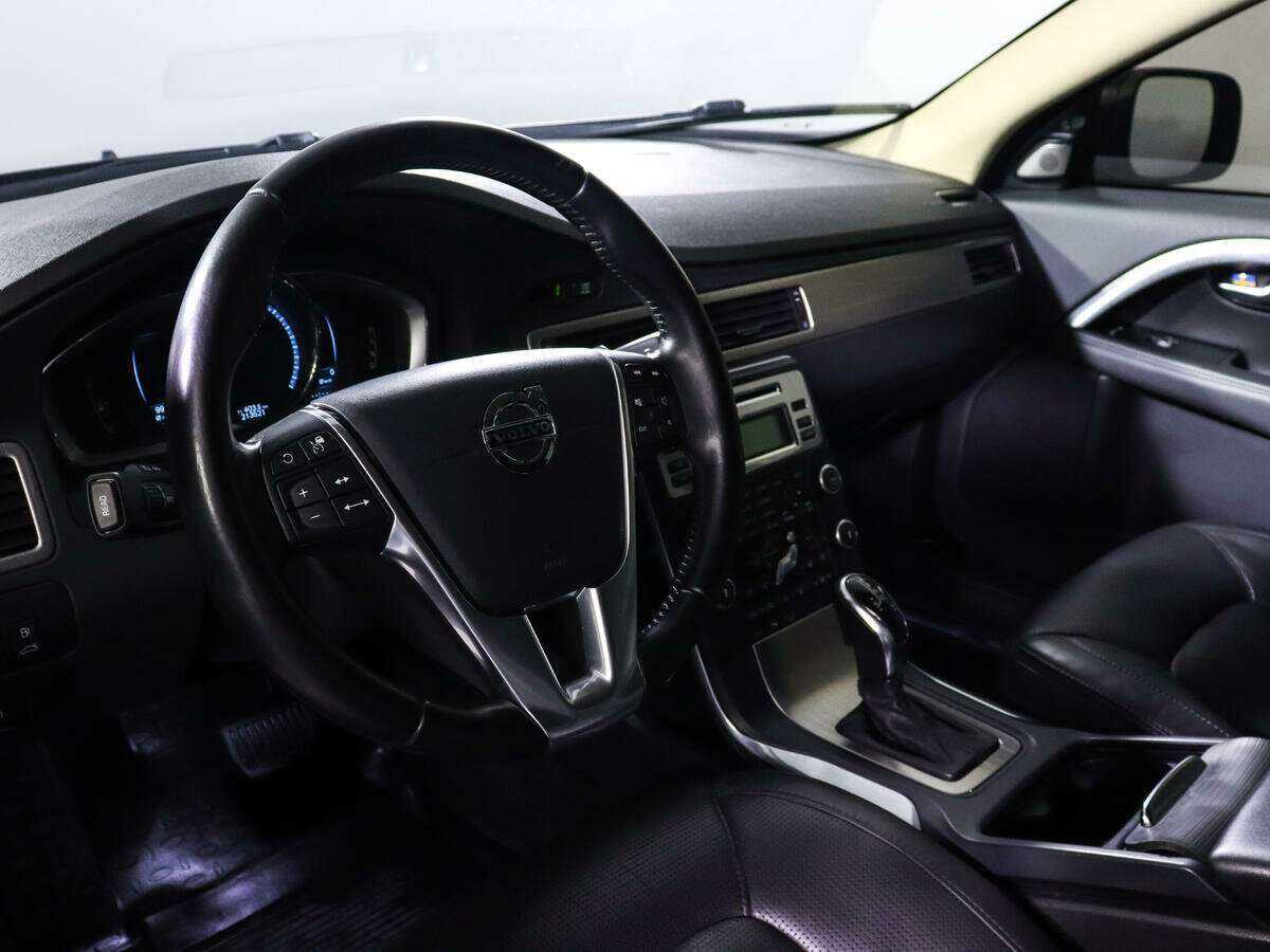 Купить Volvo XC70 с пробегом. Фото: #10