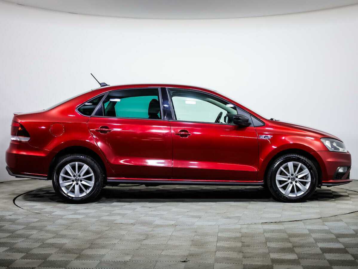 Купить Volkswagen Polo с пробегом. Фото: #2
