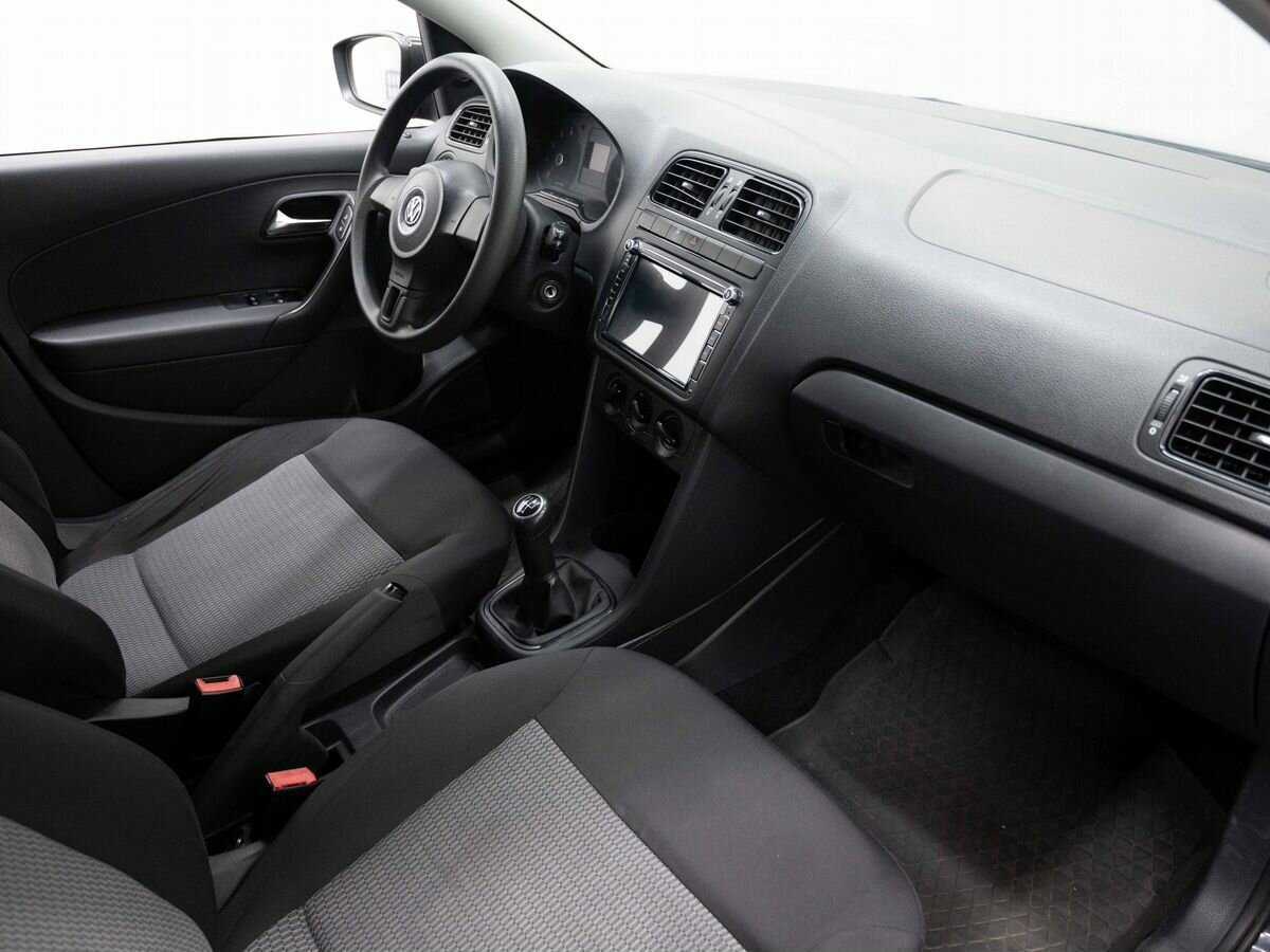 Купить Volkswagen Polo с пробегом. Фото: #10