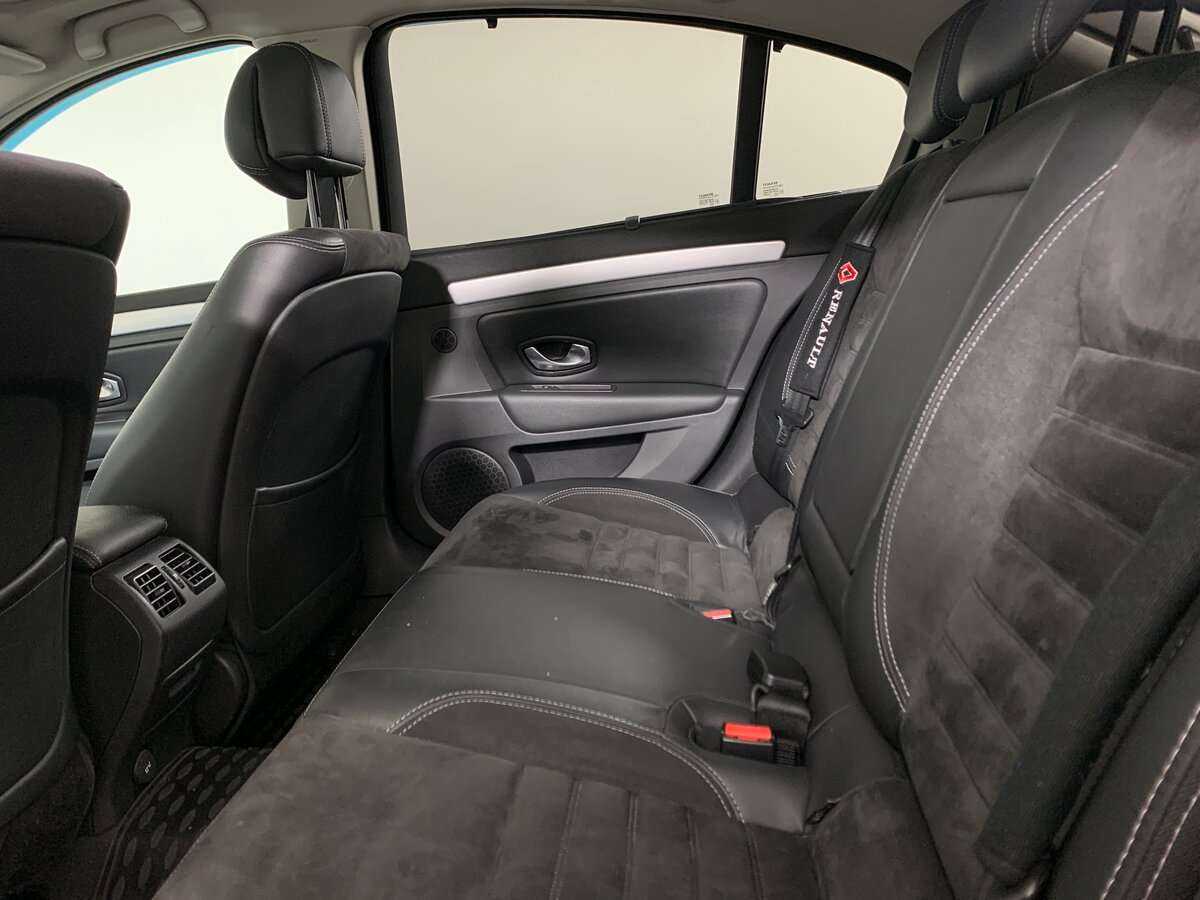 Купить Renault Laguna с пробегом. Фото: #17