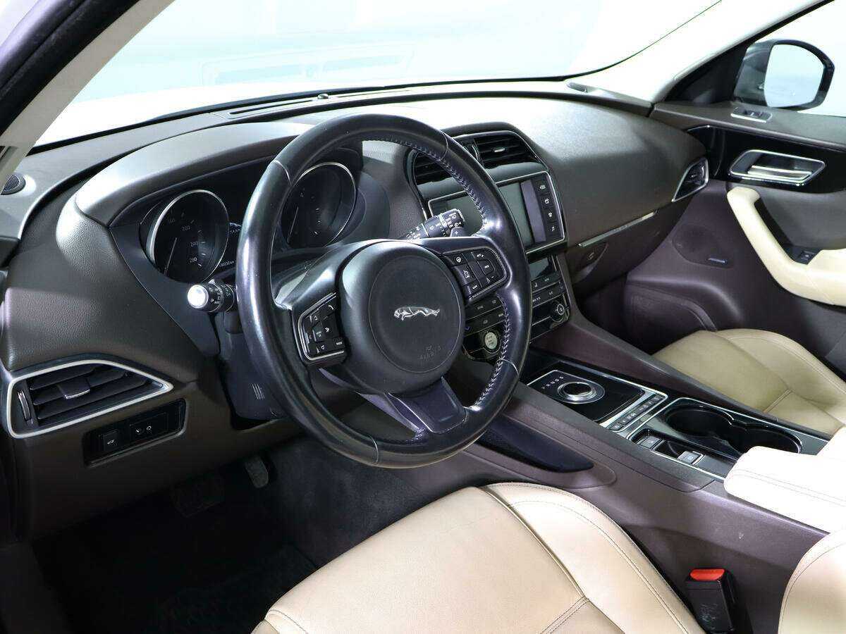 Купить Jaguar F-Pace с пробегом. Фото: #13