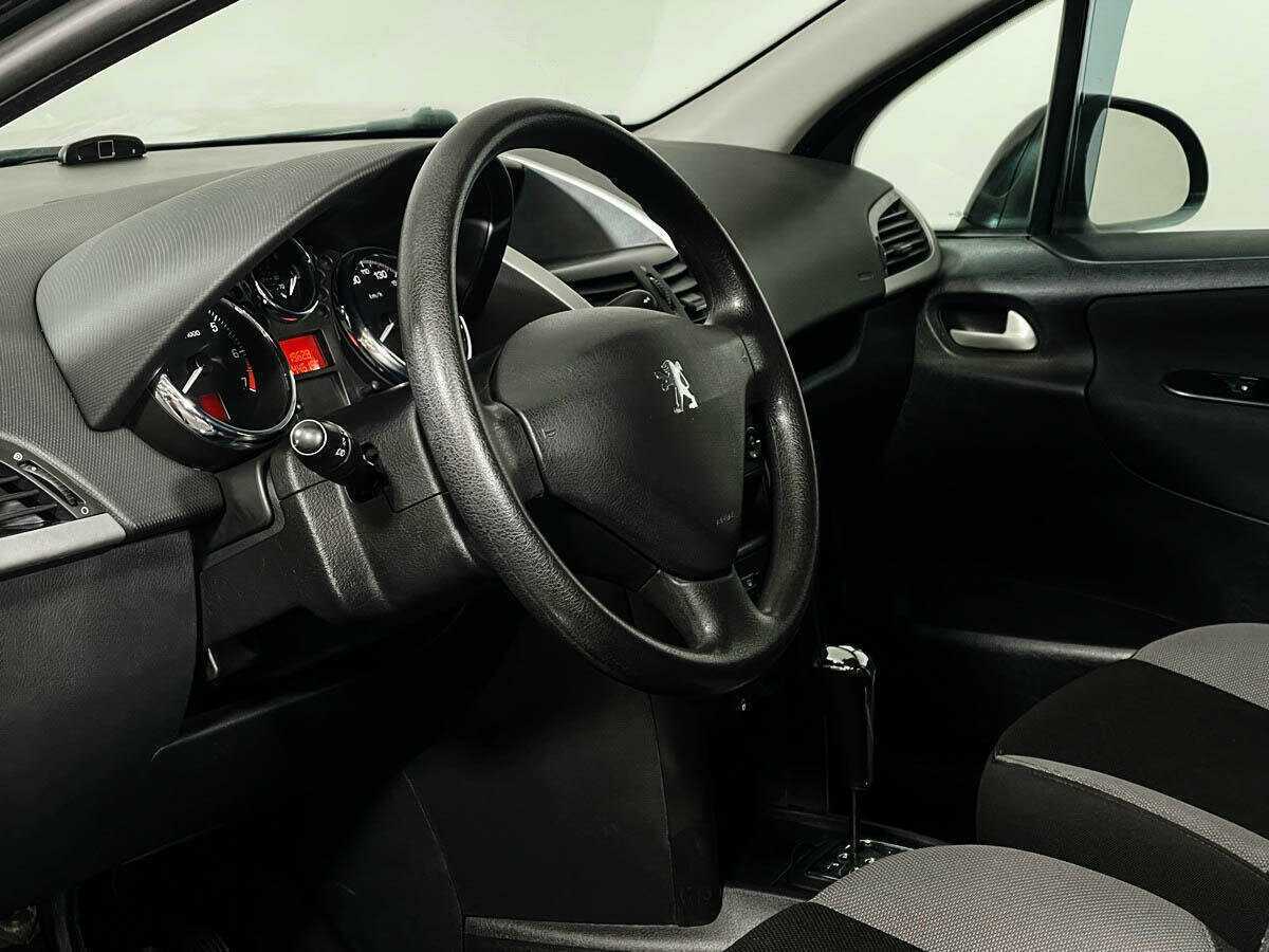 Купить Peugeot 207 с пробегом. Фото: #10
