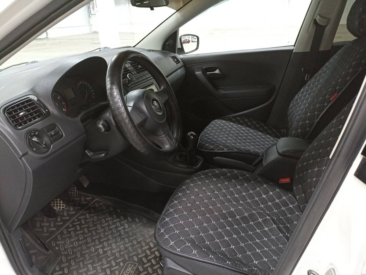 Купить Volkswagen Polo с пробегом. Фото: #14