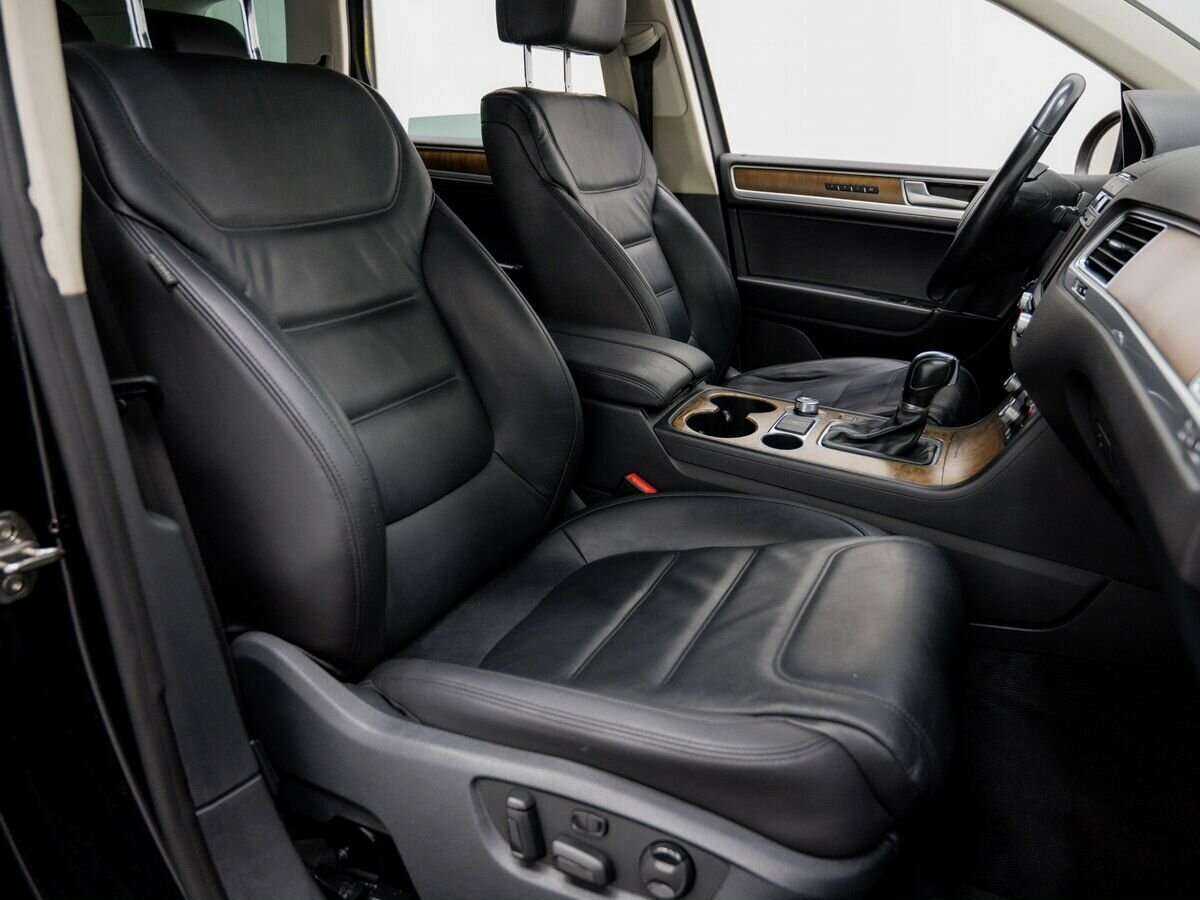 Купить Volkswagen Touareg с пробегом. Фото: #7