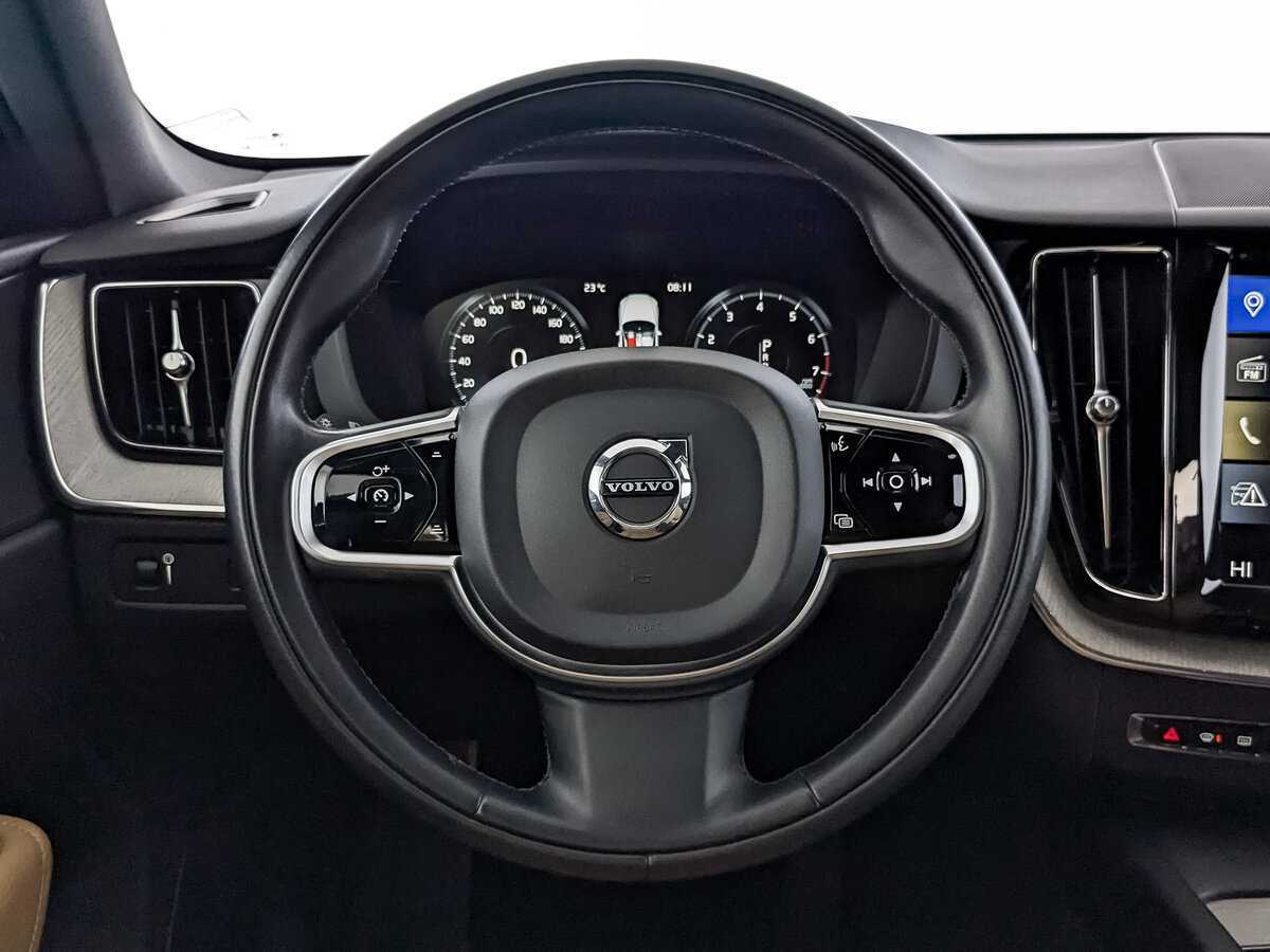 Купить Volvo XC60 с пробегом. Фото: #18