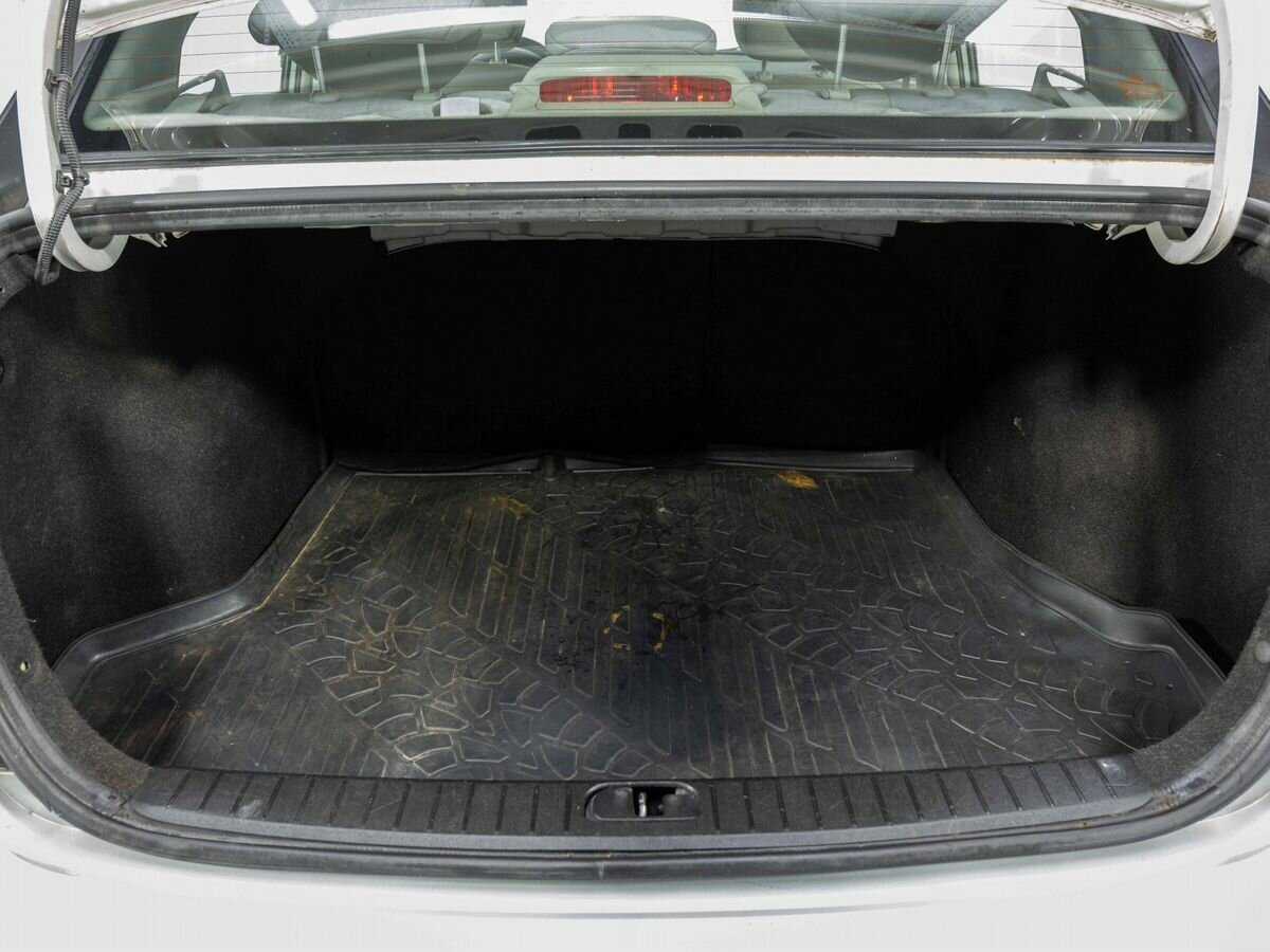Купить Hyundai Verna с пробегом. Фото: #17