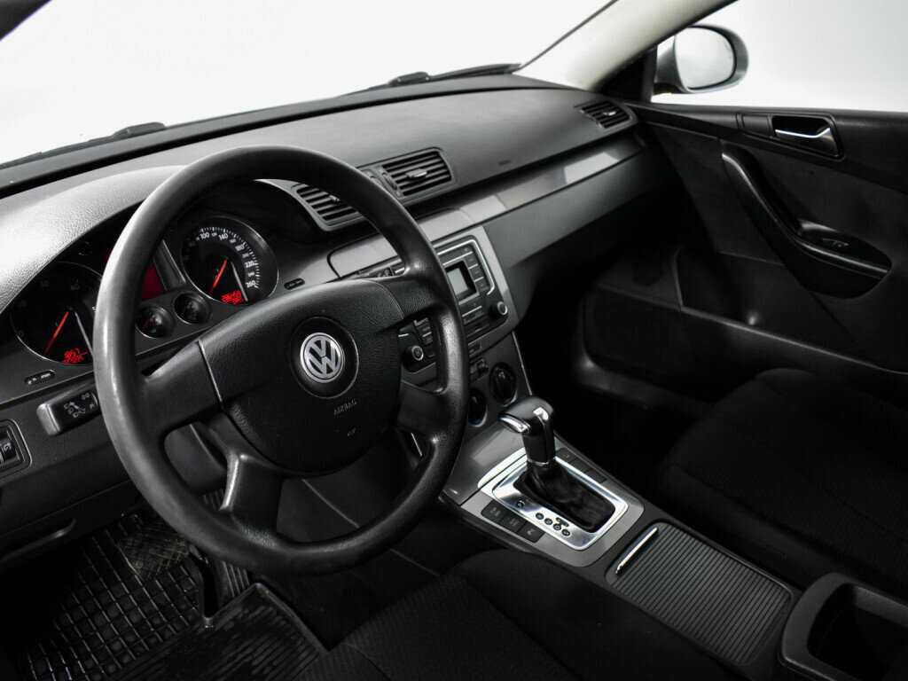 Купить Volkswagen Passat с пробегом. Фото: #4