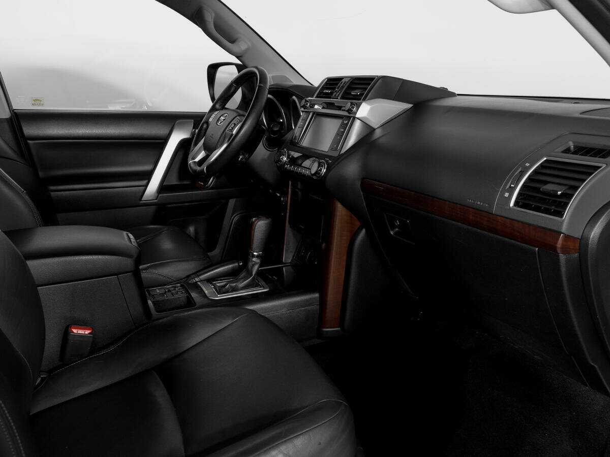 Купить Toyota Land Cruiser Prado с пробегом. Фото: #8