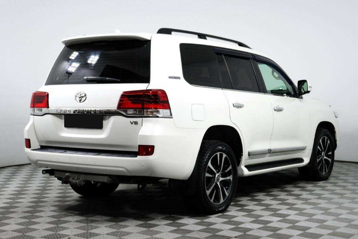 Купить Toyota Land Cruiser с пробегом. Фото: #4