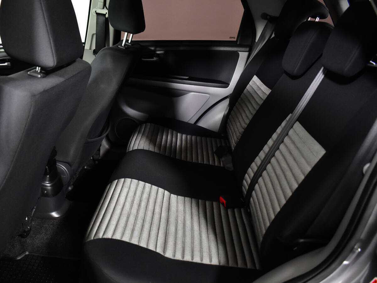 Купить Suzuki SX4 с пробегом. Фото: #9