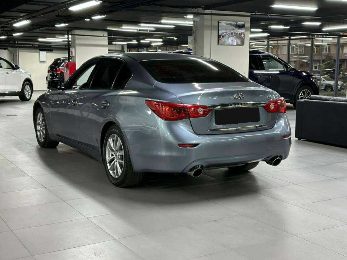Купить Infiniti Q50 с пробегом. Фото: #1