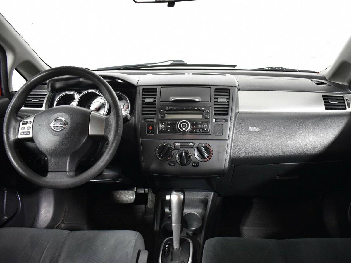 Купить Nissan Tiida с пробегом. Фото: #8