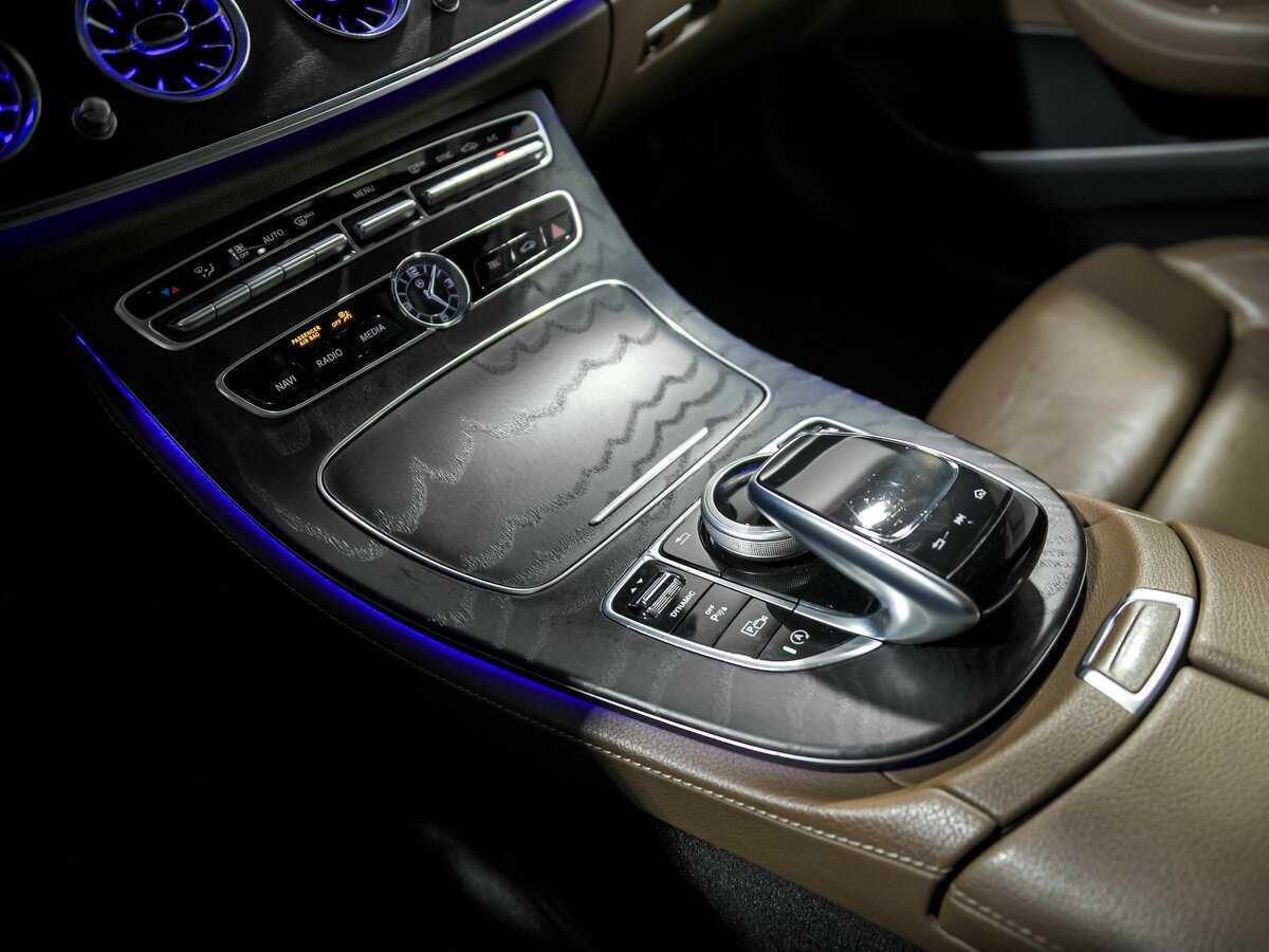Купить Mercedes-Benz E-Класс с пробегом. Фото: #10