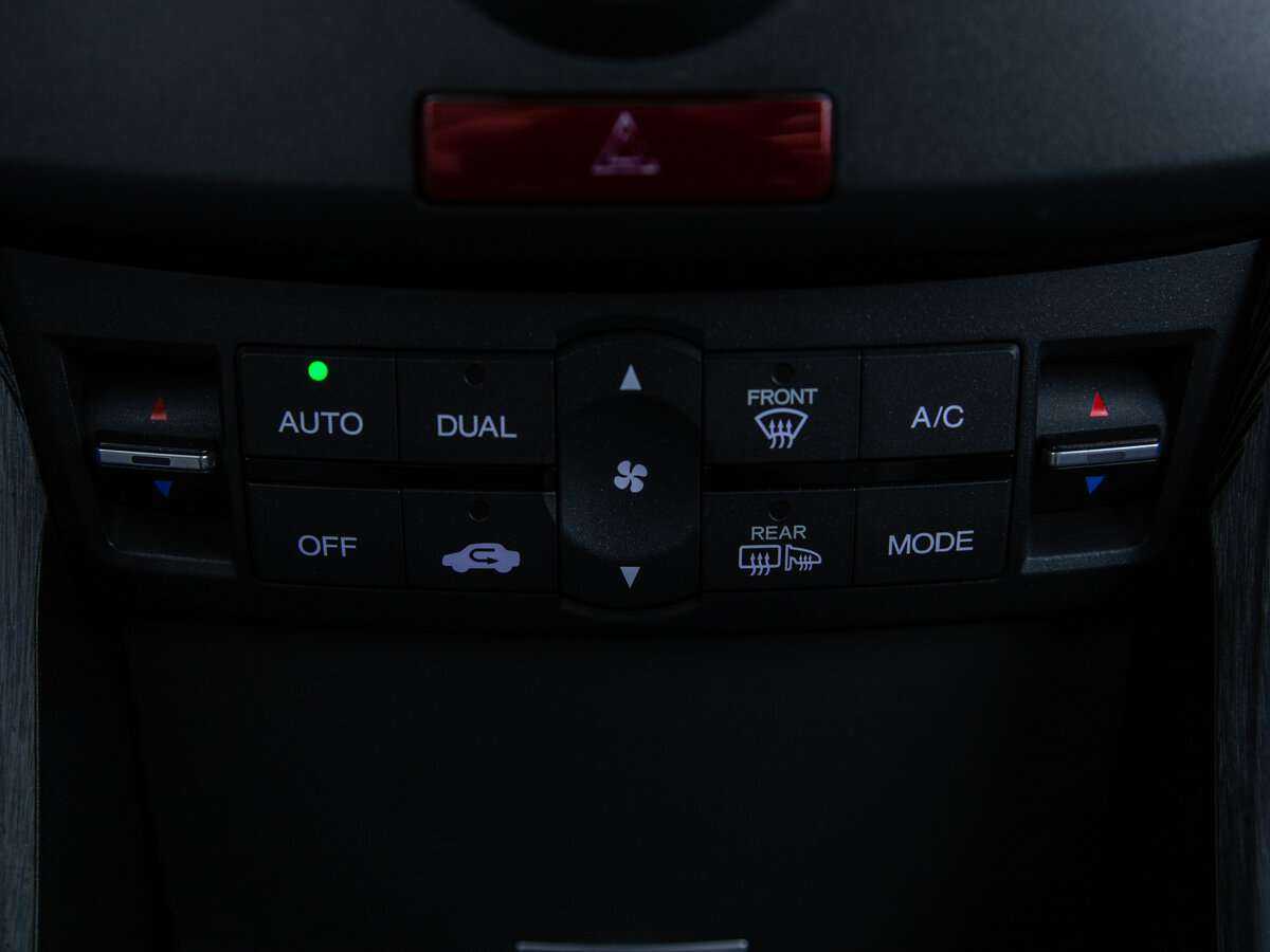 Купить Honda Accord с пробегом. Фото: #19