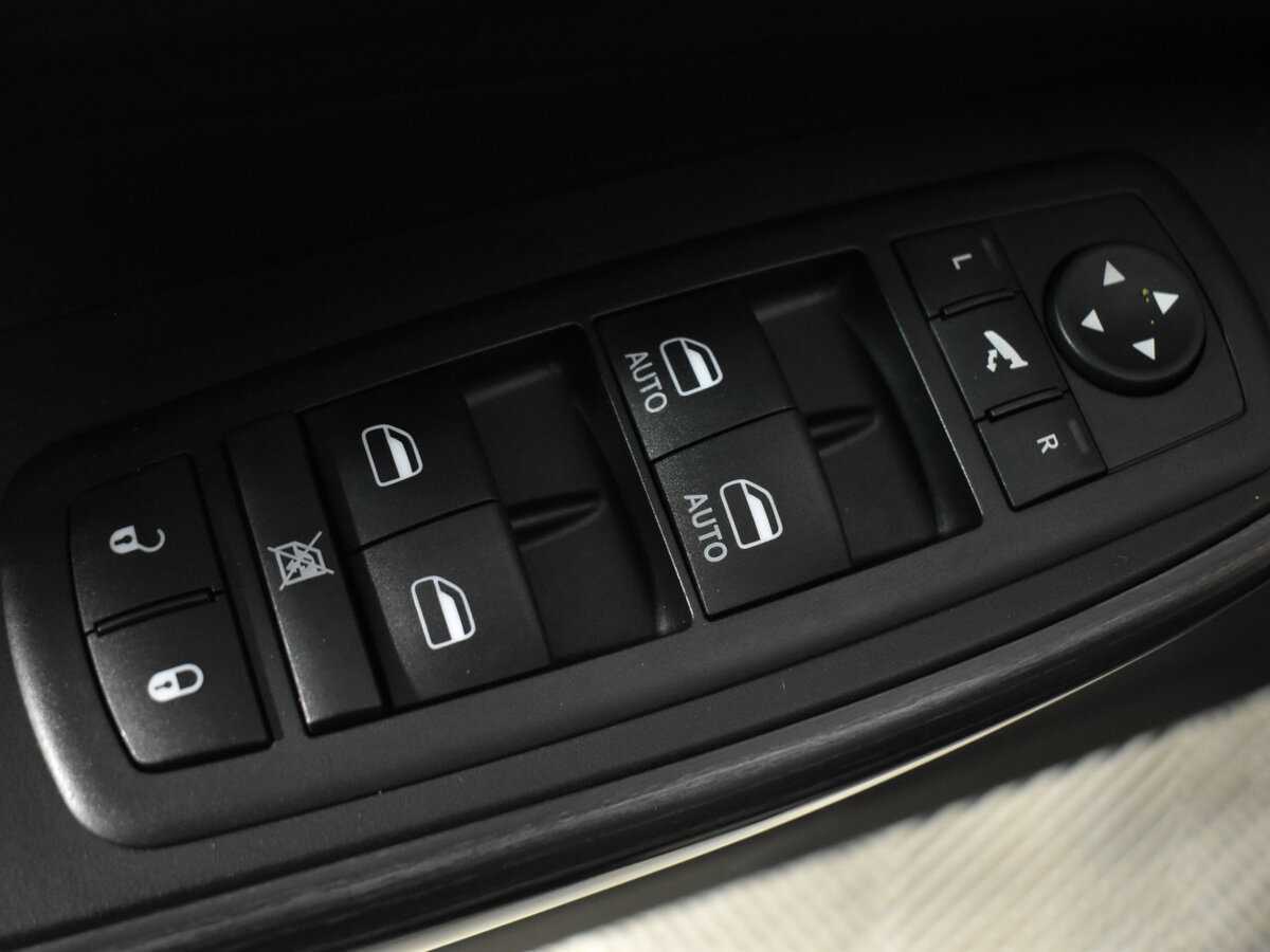 Купить Jeep Cherokee с пробегом. Фото: #9