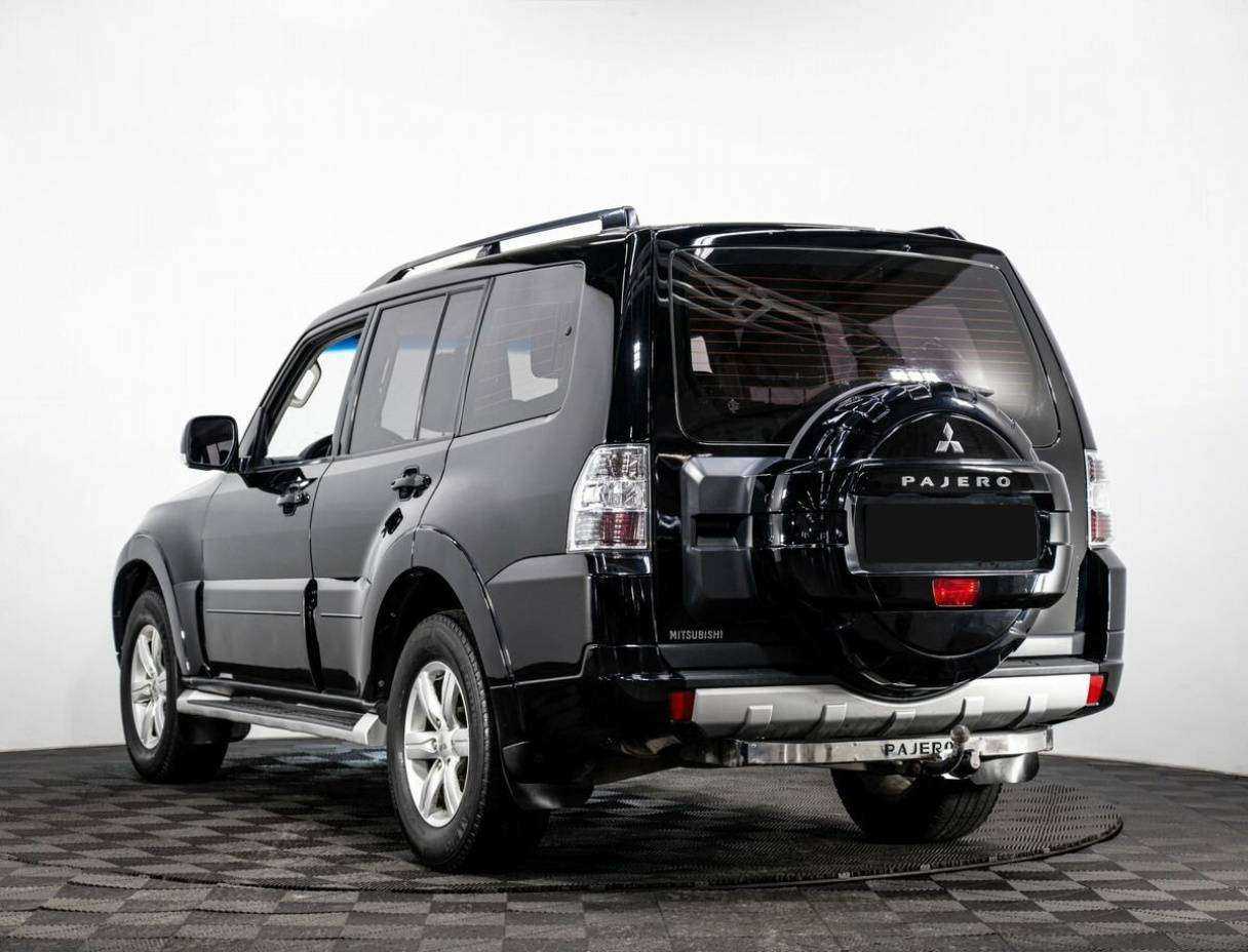 Купить Mitsubishi Pajero с пробегом. Фото: #3
