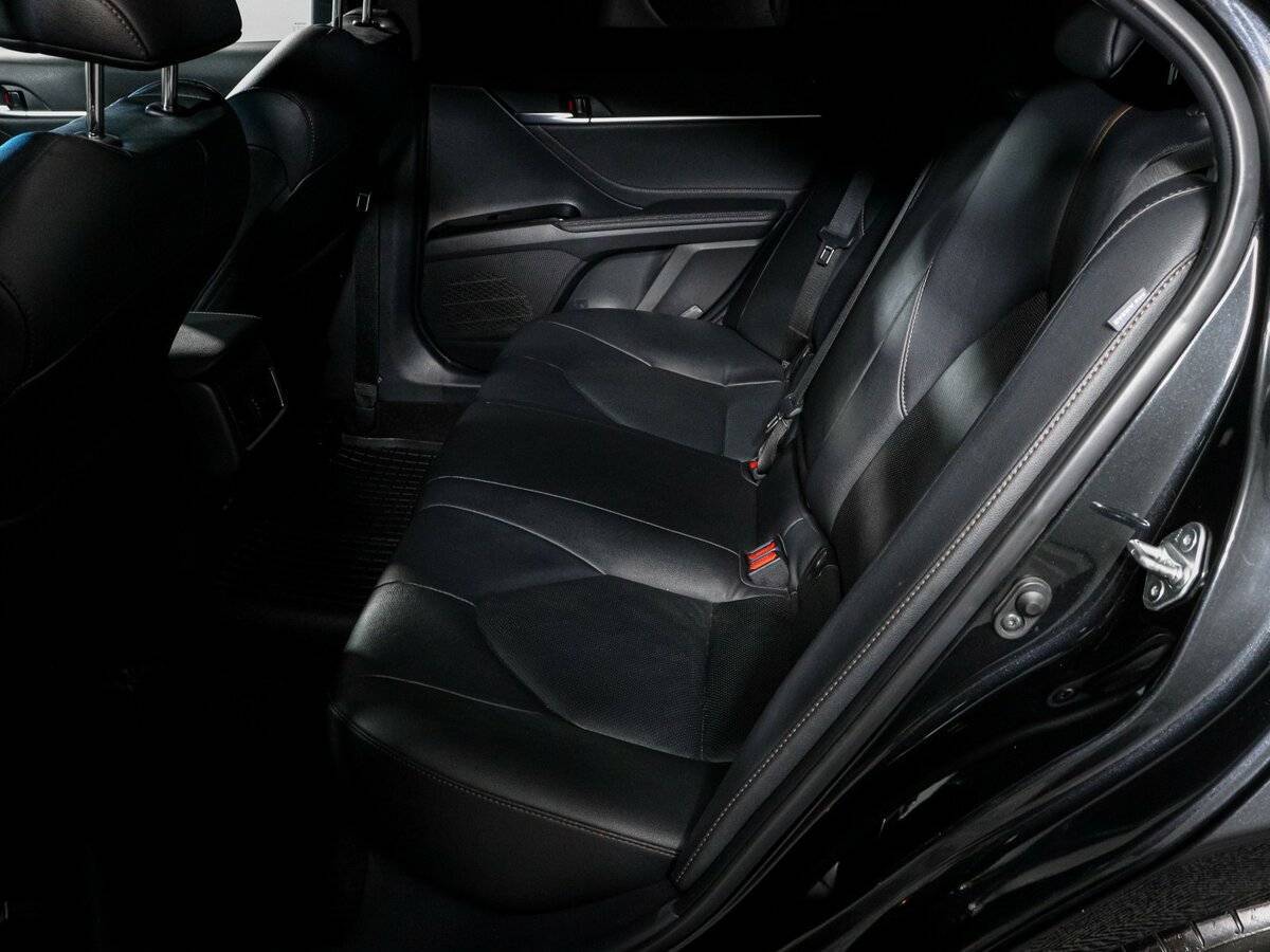 Купить Toyota Camry с пробегом. Фото: #9